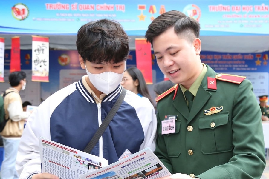 Thêm trường quân đội bỏ xét tuyển tổ hợp C00