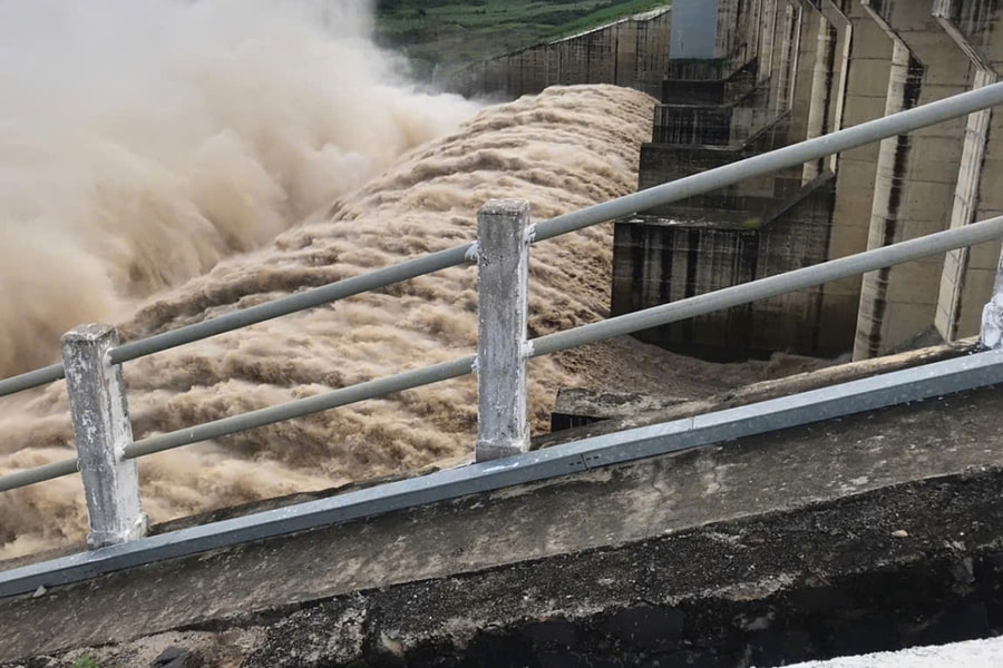 Thủy điện Sông Ba Hạ xả lũ lớn nhất từ trước đến nay