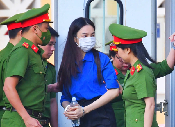 Chia phe 'công - tội' khi tòa xử Thùy Tiên, Quang Linh Vlogs