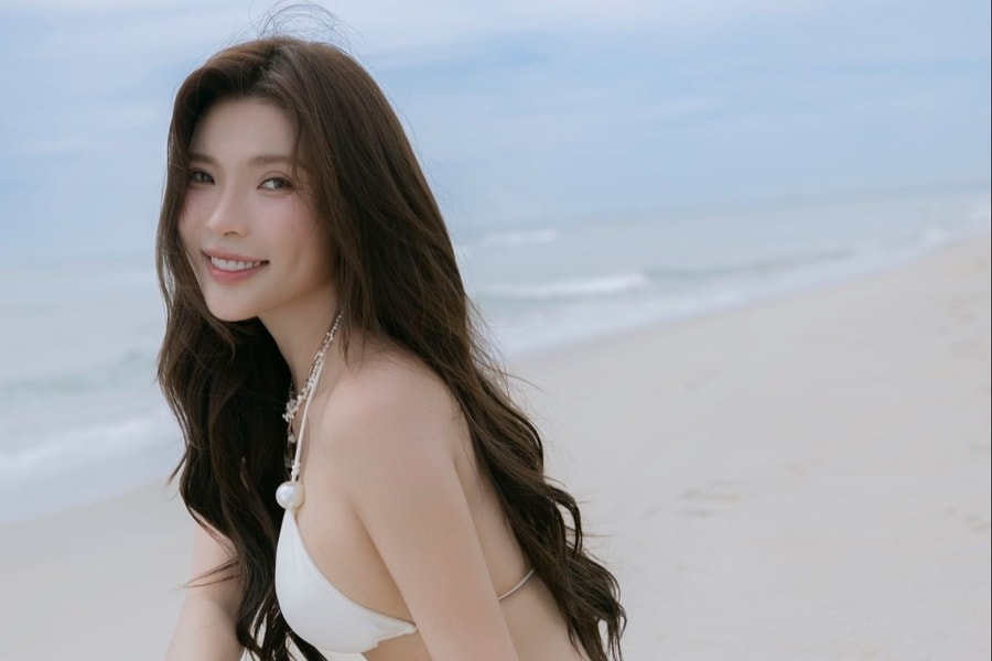 Thúy Diễm: 'Tôi buồn và căng thẳng sau nụ hôn gây ồn ào'