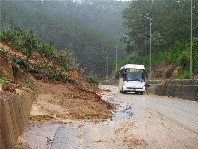 28 điểm sạt lở, Quốc lộ 24 có nguy cơ bị chia cắt