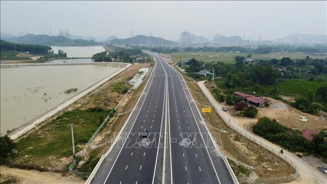 Điều chỉnh dự toán chi đầu tư phát triển và kế hoạch đầu tư công năm 2025