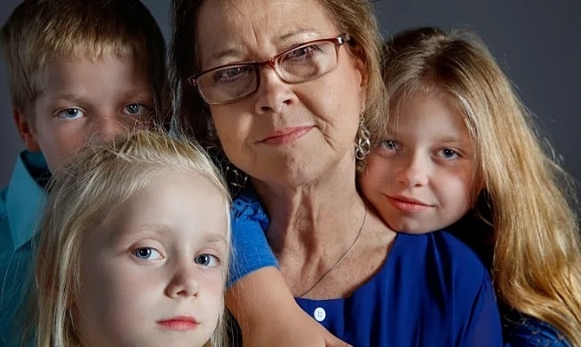 Vợ 68 tuổi lừa chồng để có thêm con