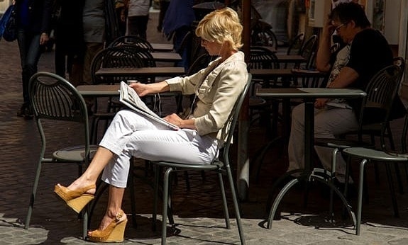 Những cô gái từ bỏ 'nữ cường' để sống như ốc sên