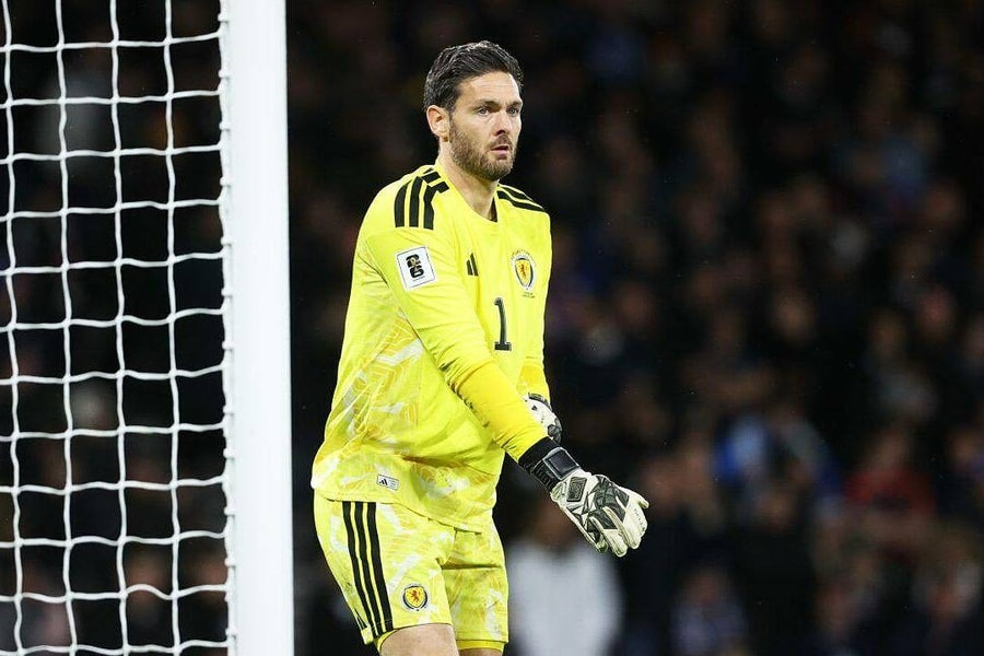 Thủ môn 42 tuổi giành vé dự World Cup sau khi suýt giải nghệ