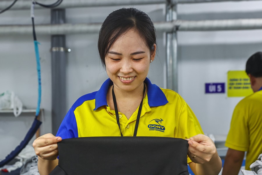 Người lao động hưởng lợi gì với chính sách lương tối thiểu vùng mới?