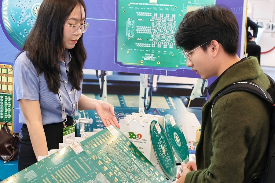 Ba cuốn sách mới về bán dẫn