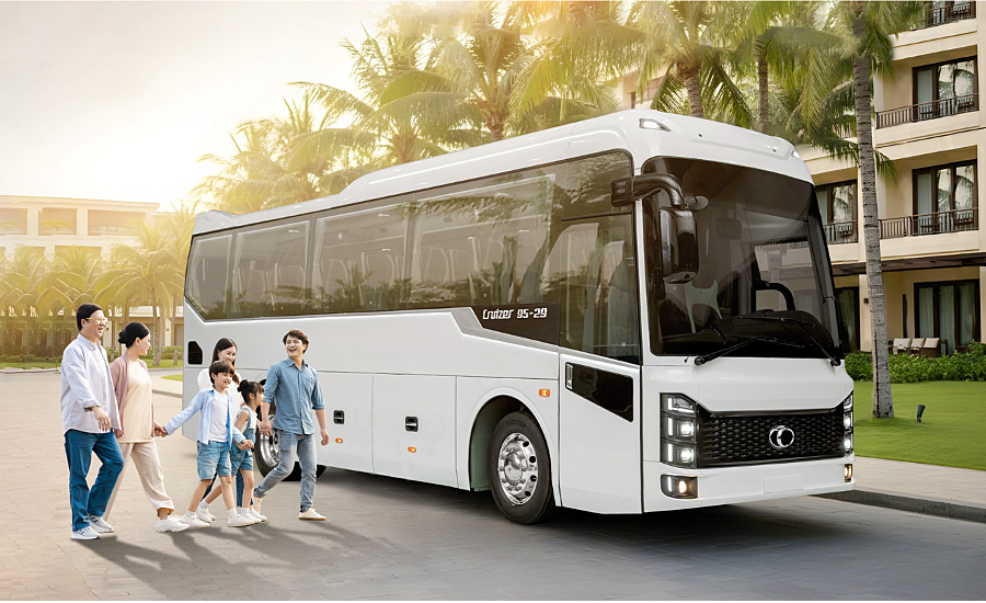 Thaco ra mắt bus ghế ngồi Cruizer 95S