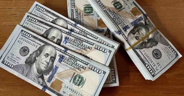 Tỉ giá USD, lãi suất hôm nay 20/11: USD tăng vượt mốc quan trọng, lãi suất tiết kiệm lên mức 6,4%/năm