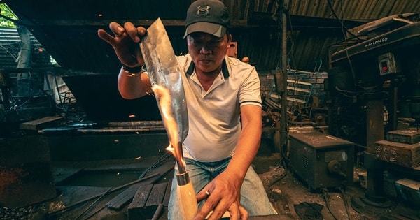 Gần một thế kỷ giữ lửa lò rèn