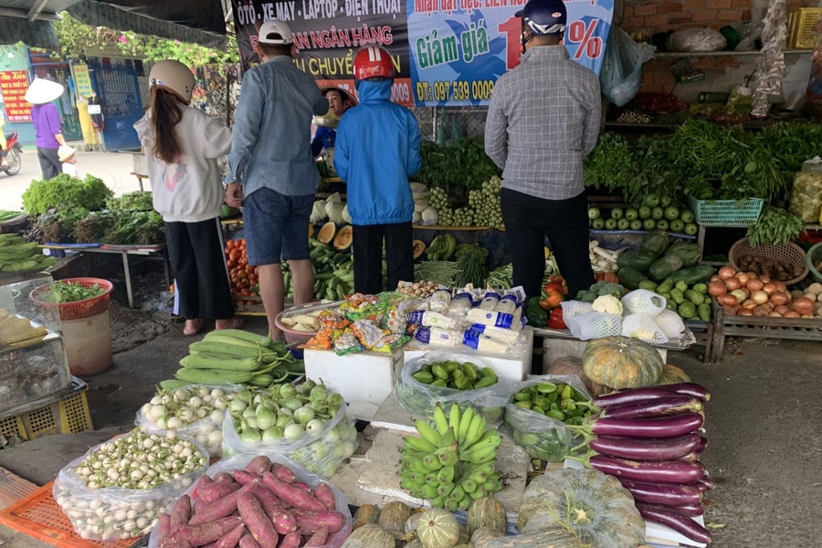 TP Hồ Chí Minh: Giá rau củ 'tăng chóng mặt' bởi mưa bão và đứt gãy nguồn cung từ Đà Lạt