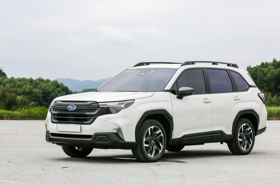 Subaru Forester 2025: xe hay gặp rào cản giá