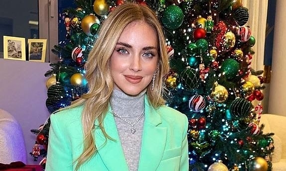 Fashionista đình đám 'phông bạt' từ thiện để đút túi triệu USD