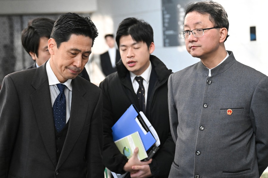 Nhật Bản lên tiếng về video nhà ngoại giao 'cúi đầu' trước quan chức Trung Quốc