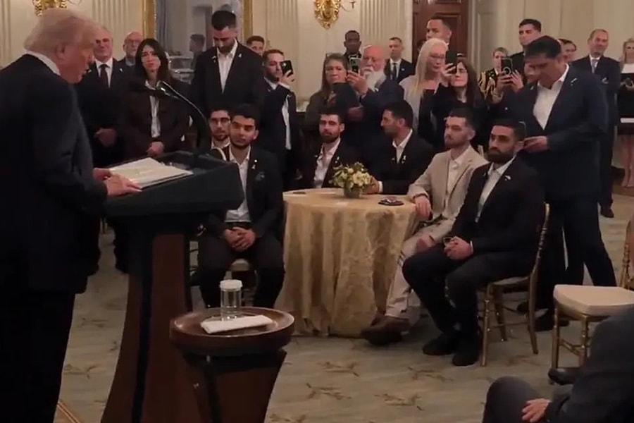 Ông Trump gặp nhóm con tin Israel tại Nhà Trắng