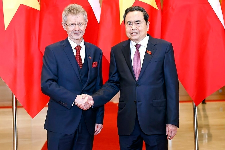 Cộng hòa Czech hỗ trợ Việt Nam 3,5 tỷ đồng khắc phục hậu quả bão lũ