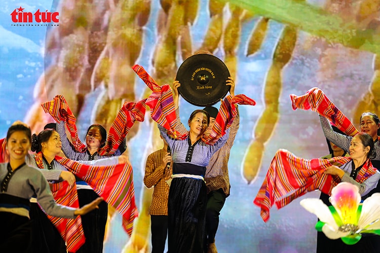 Nghệ nhân Mường hội tụ Thủ đô, lan tỏa văn hóa truyền thống