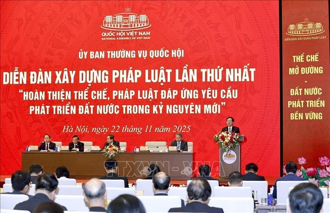 Đột phá về thể chế mở đường cho sự phát triển của đất nước