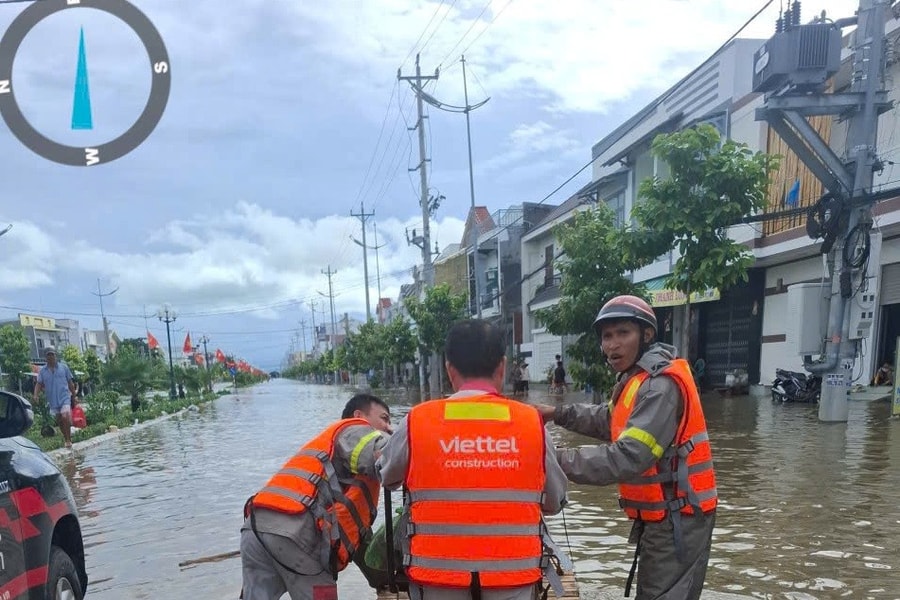 Gồng mình giữ mạch thông tin trong lũ dữ