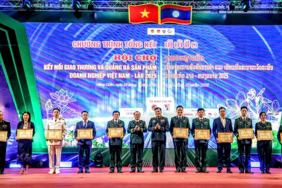 Thắt chặt tình đoàn kết hữu nghị Việt Nam - Lào thông qua Hội chợ kết nối giao thương