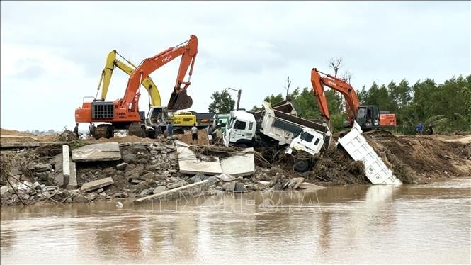Đắk Lắk: Tập trung khắc phục cơ sở hạ tầng sau mưa lũ