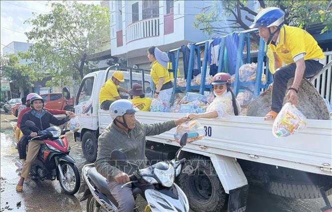 Đắk Lắk phân bổ gần 100 tỷ đồng cho các địa phương, đơn vị khắc phục thiệt hại do mưa lũ