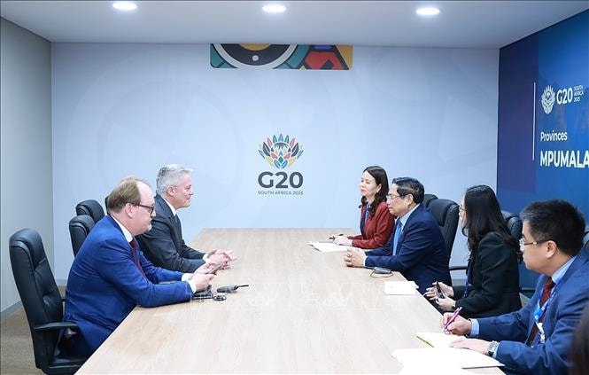 Thủ tướng Phạm Minh Chính gặp Tổng Thư ký OECD