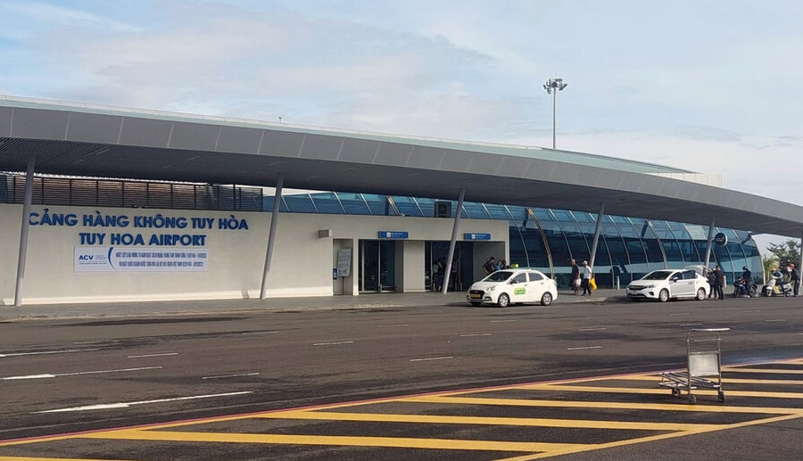 Hướng dẫn đổi hành trình bay đi và đến tại nhiều sân bay khu vực Trung Bộ