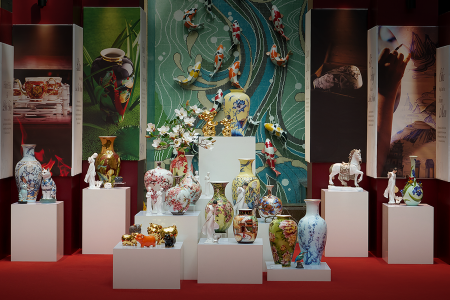 Minh Long triển lãm tác phẩm sứ vẽ tay độc bản