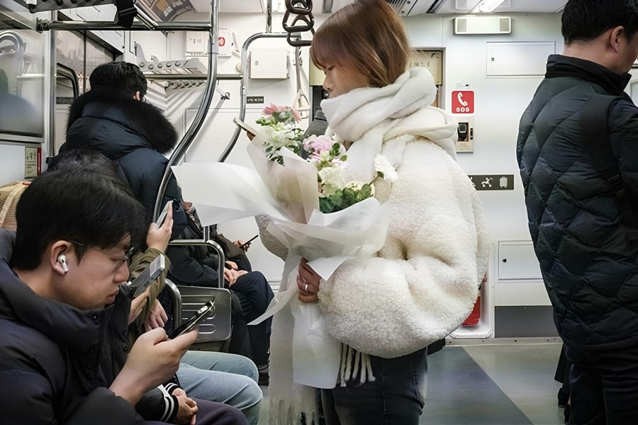 Kiệt sức vì đi làm xa nhất thế giới