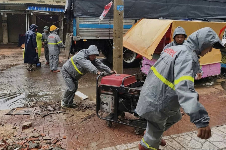 Triển khai xe phát sóng cơ động đảm bảo liên lạc vùng thiên tai