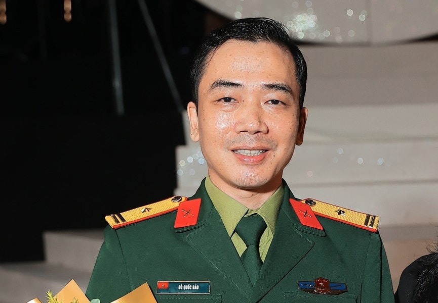 Nhạc sĩ mang hàm Trung tá, Giám đốc Dàn nhạc giao thưởng quân đội là ai?