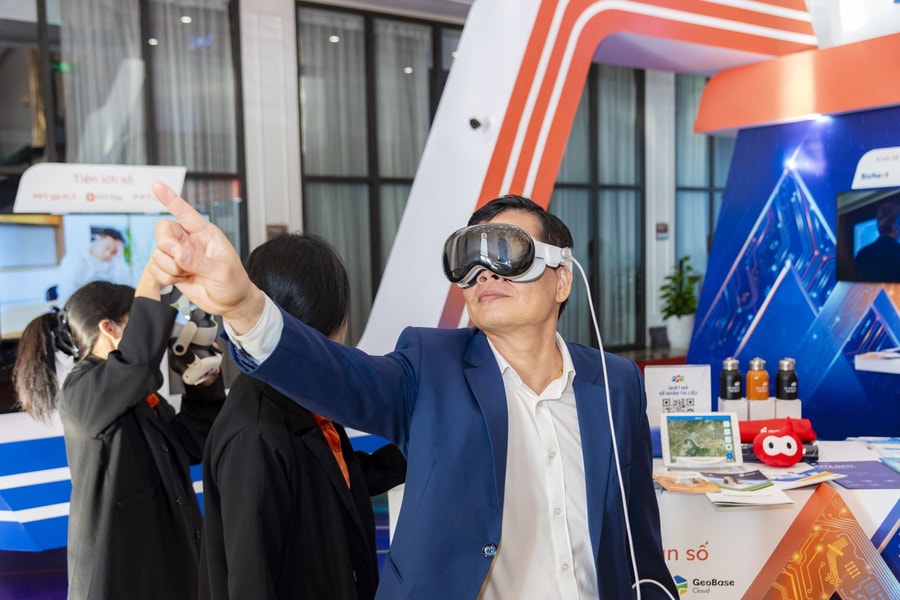 Tìm kiếm cơ hội đầu tư phát triển khoa học công nghệ