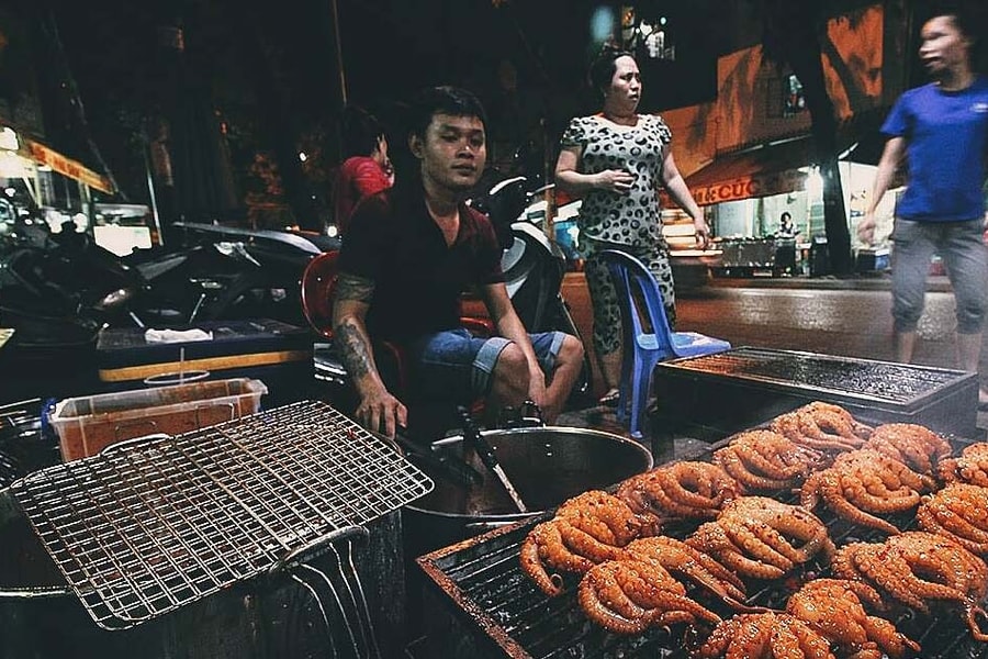 Vĩnh Khánh vào danh sách 10 con phố thú vị nhất thế giới