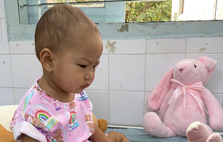 40 ngày 'vào hóa chất' đầu tiên của bé 18 tháng tuổi