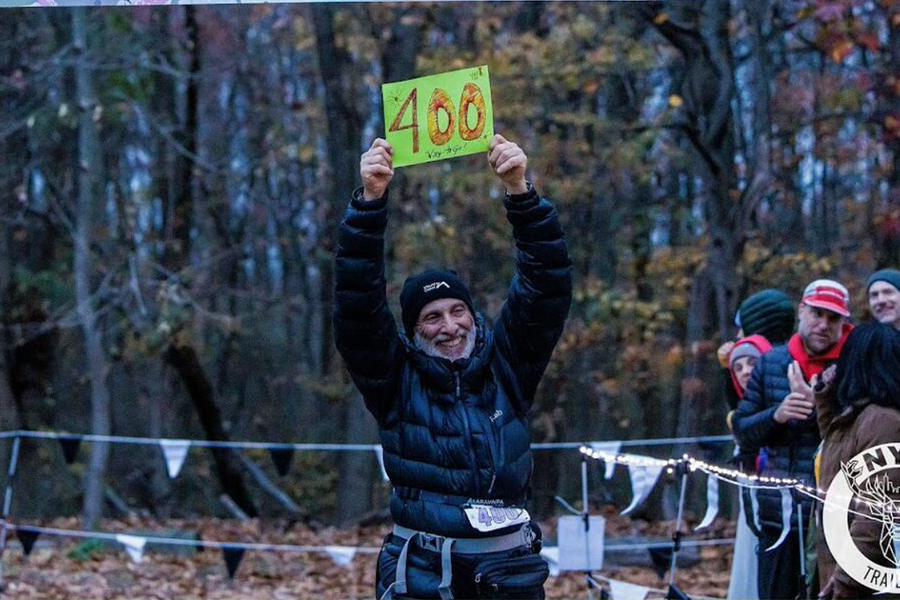 VĐV Canada hoàn thành giải ultra marathon thứ 400