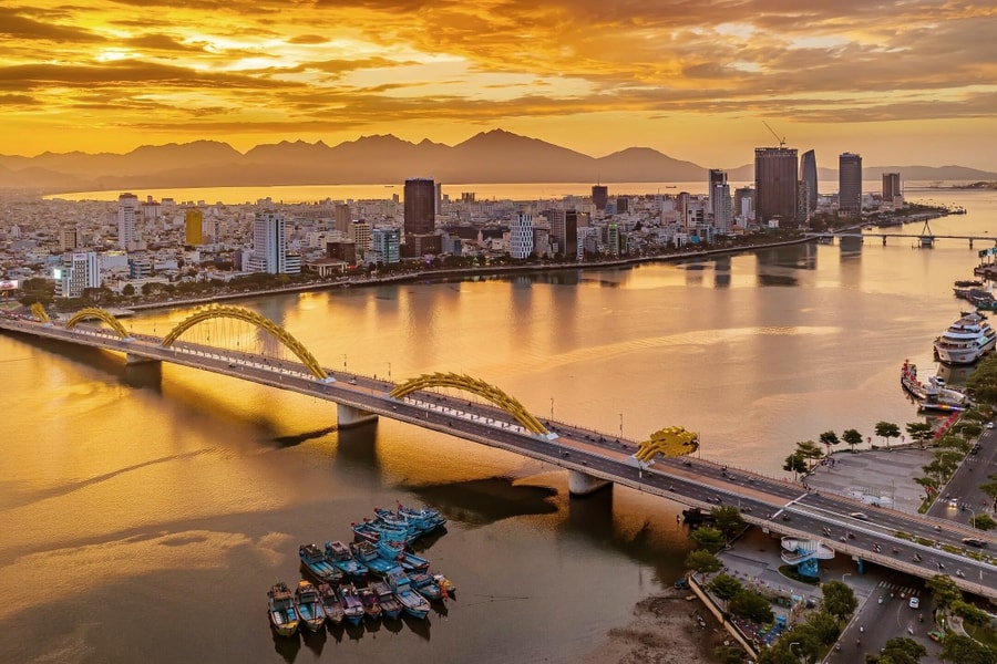 Trục cao tầng góp phần thay đổi diện mạo hai bờ sông Hàn