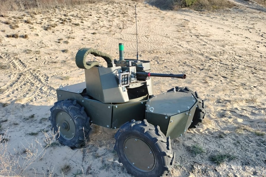 Ukraine ấp ủ chiến lược đặc biệt, gấp rút 'biên chế' 30.000 robot mặt đất