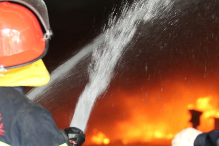 Dập tắt 2 đám cháy xảy ra cùng lúc ở phường Tây Nha Trang (Khánh Hòa)