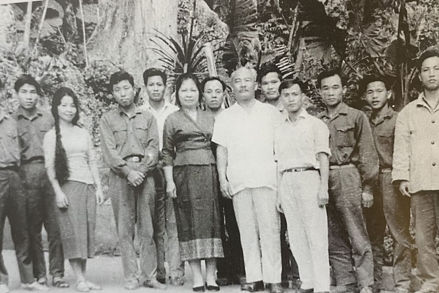 Chuyện về nhà báo được Chủ tịch nước Lào tặng Huân chương Itxala hạng Nhất