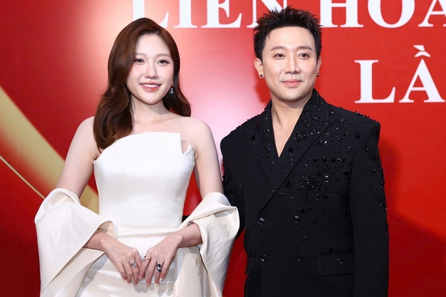 Trấn Thành và dàn hoa hậu dự bế mạc LHP Việt Nam