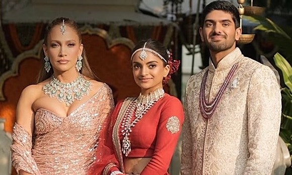 Jennifer Lopez nhận 2 triệu USD hát đám cưới