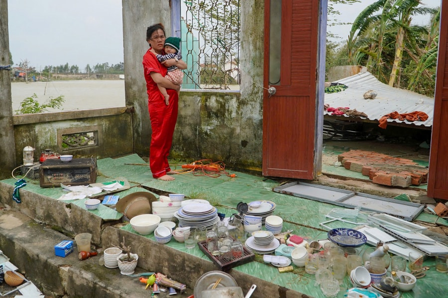 Hơn 2.000 tỷ đồng ủng hộ đồng bào vùng bão lũ