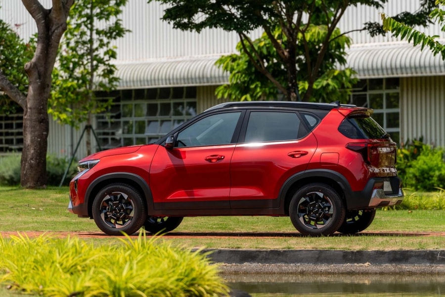 Doanh số xe xăng gầm cao cỡ A+ đồng loạt giảm