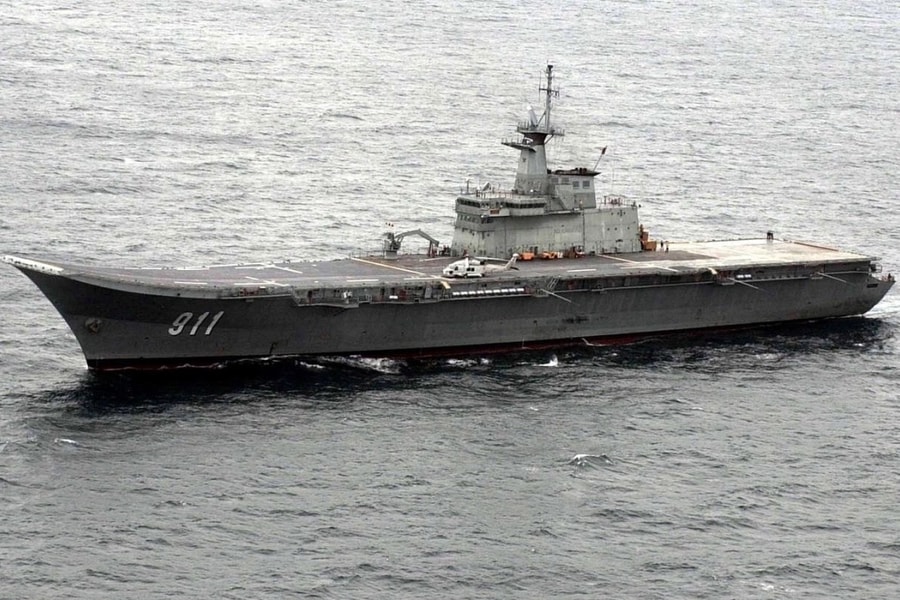 Thái Lan huy động tàu sân bay làm nhiệm vụ ứng phó lũ lụt