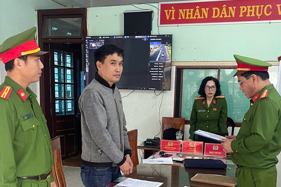 Nguy cơ mất nhà vì nhờ đứng tên sổ đỏ khi vay ngân hàng