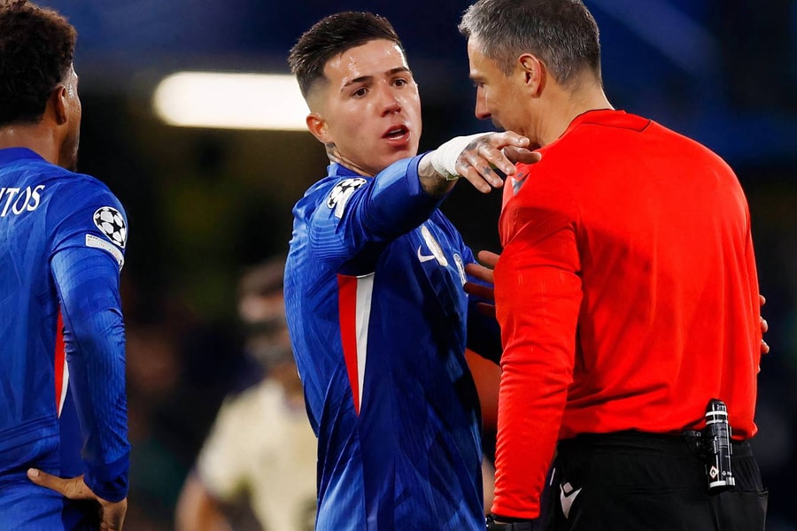 Cựu trọng tài Premier League chỉ ra lý do Chelsea bị từ chối 3 bàn thắng trước Barcelona