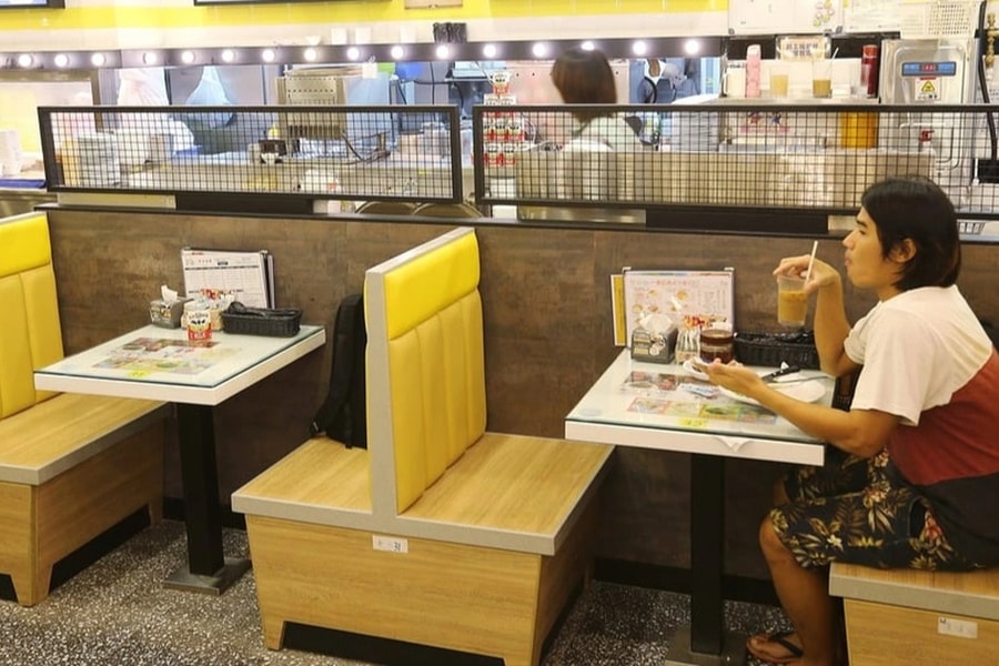 Nhà hàng Hàn Quốc từ chối phục vụ "người cô đơn" gây phẫn nộ