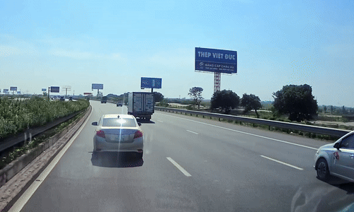 'Nên quy định làn trái chỉ dùng để vượt'