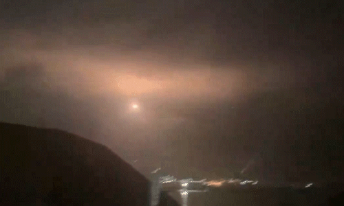 Xuất hiện video 'tên lửa Nga phóng xịt, lao xuống nhà dân'